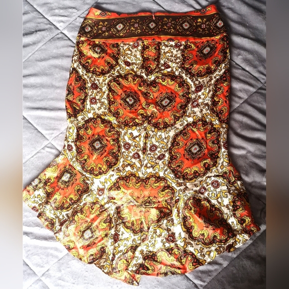 Marciano 100% silk skirt. Size 4 - Picture 6 of 9